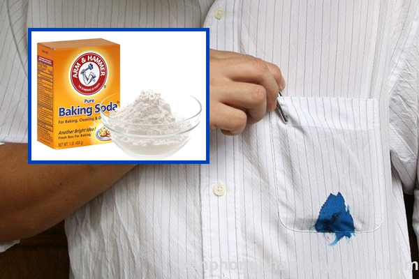 Tay-muc-but-bi-tren-ao-bang-bot-baking-soda
