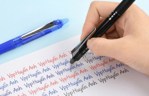 Bút gel xóa được giúp dễ dàng sửa lỗi, giữ trang giấy sạch đẹp và thuận tiện khi ghi chép