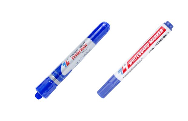 Bút lông dầu và bút lông bảng có thiết kế và ngoại hình tương đối giống nhau 