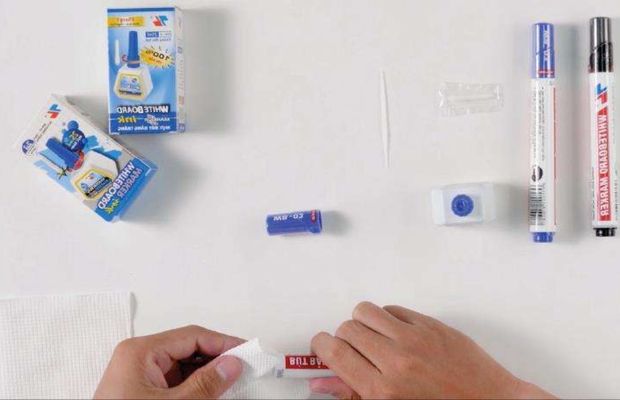 Các dụng cụ cần chuẩn bị trước khi bơm mực bút lông