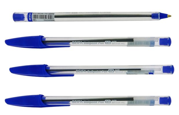 Đậy nắp bút ngay sau khi sử dụng giúp hạn chế mực bị khô và tắc đầu bi