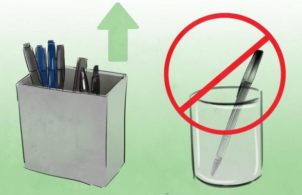Khi cất bút theo chiều dọc, nên hướng đầu bút xuống dưới để mực luôn tiếp xúc với viên bi