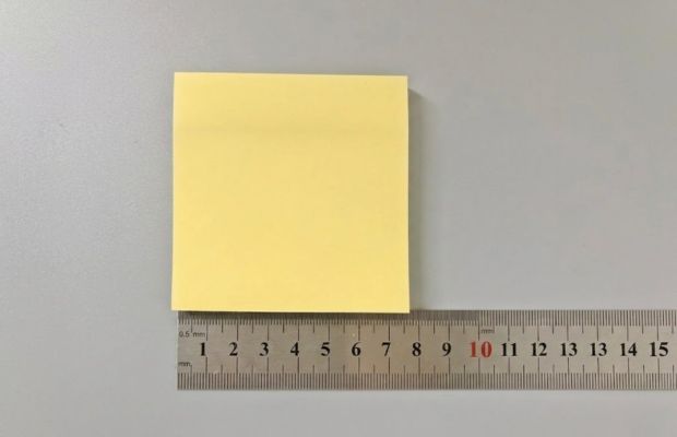 Giấy note hình vuông với các kích thước 76 × 76mm, 50 × 50mm và 38 × 38mm 