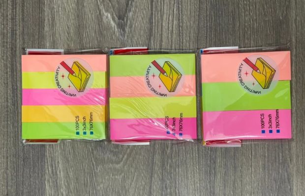 Giấy note dài 12 × 44mm và 25 × 76mm, phù hợp đánh dấu trang sách, phân loại tài liệu 