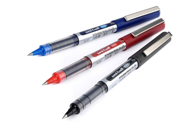 Bút gel và bút nước có đặc điểm mực và cảm giác viết khác nhau
